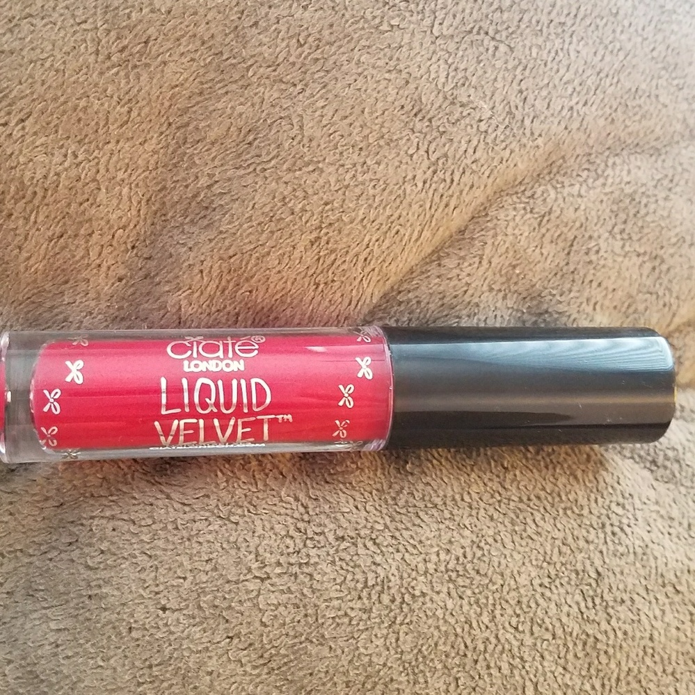 Liquid lipstick